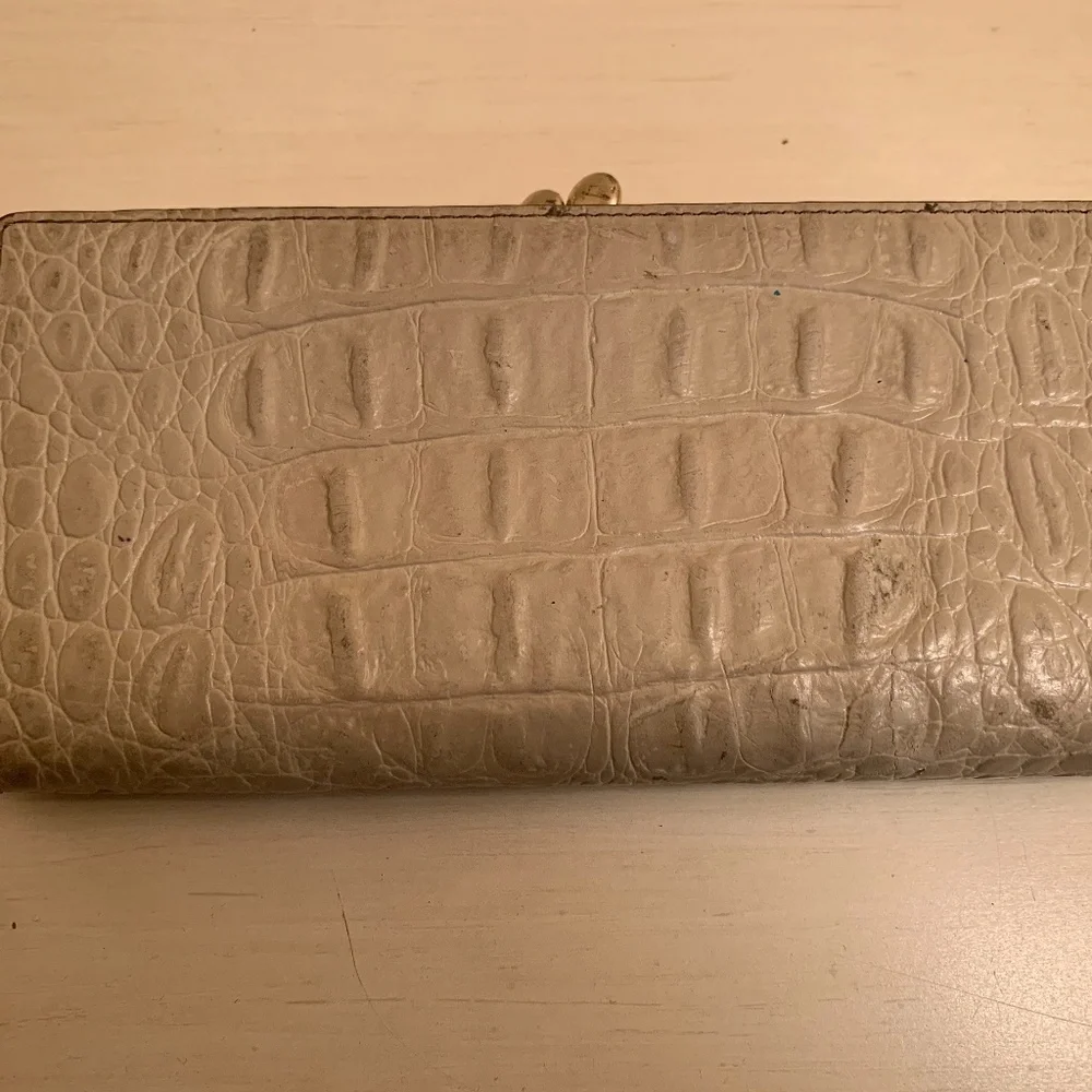 Kate Spade Wallet - Picture 2 of 4